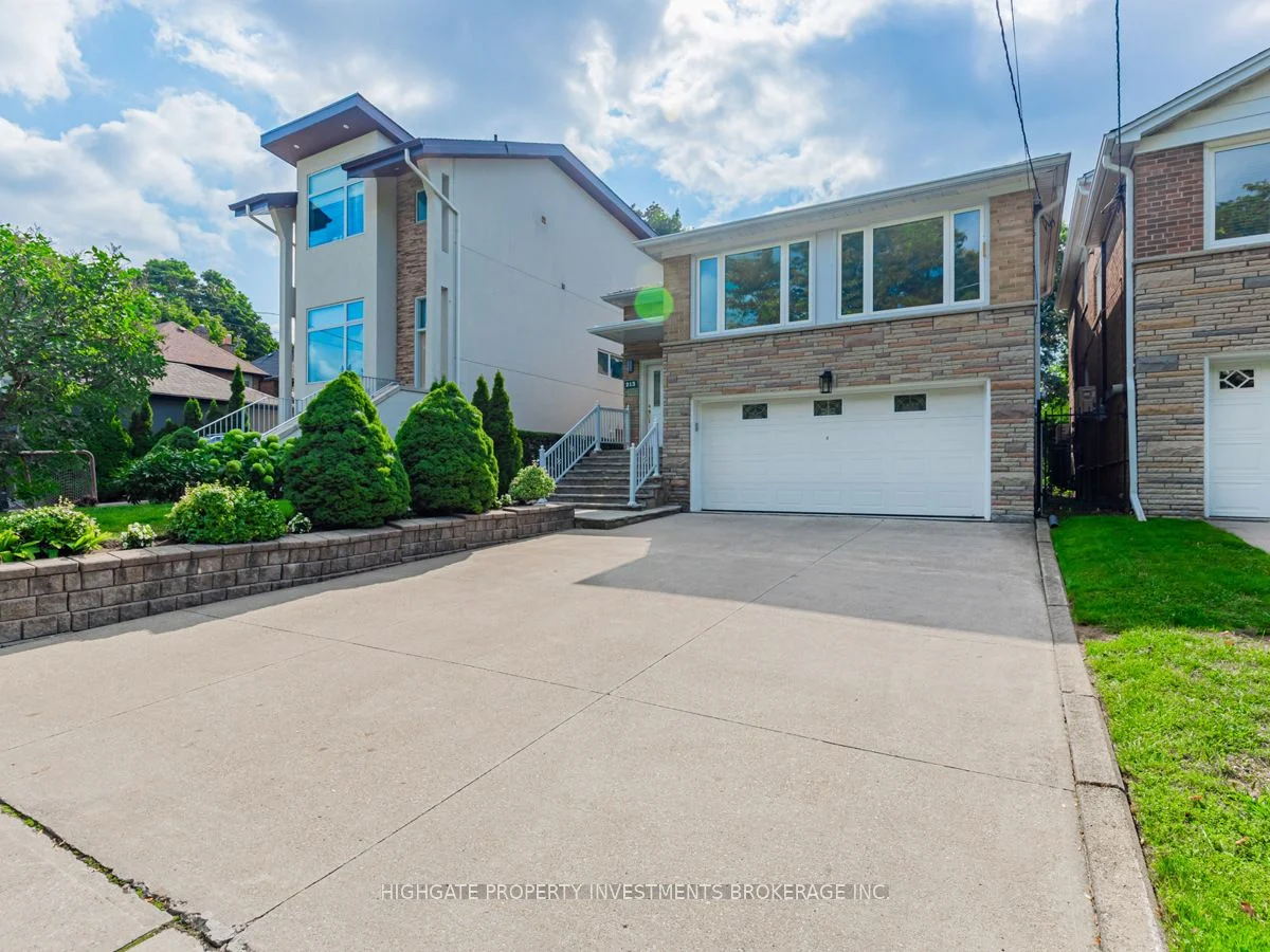 213 Briar Hill Avenue, Toronto C04, On M4r 1j1
