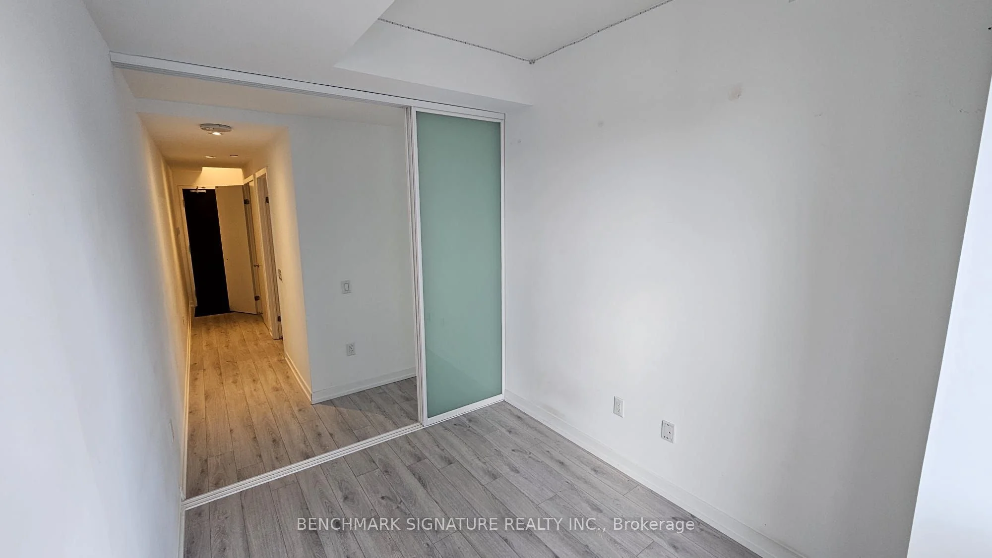 77 Shuter Street 810, Toronto C08, ON M5B 0B8