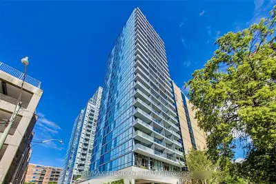 210 Simcoe Street Parking, Toronto C01, On M5t 0a9