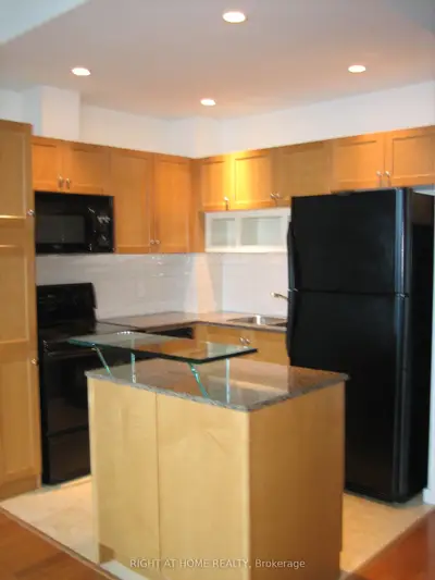 8 York Street 2408, Toronto C01, On M5j 2y2