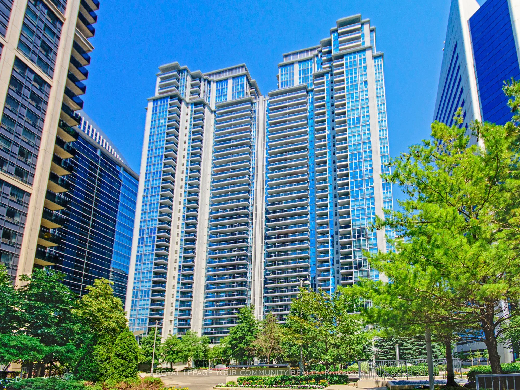 Condo Apartment in Toronto