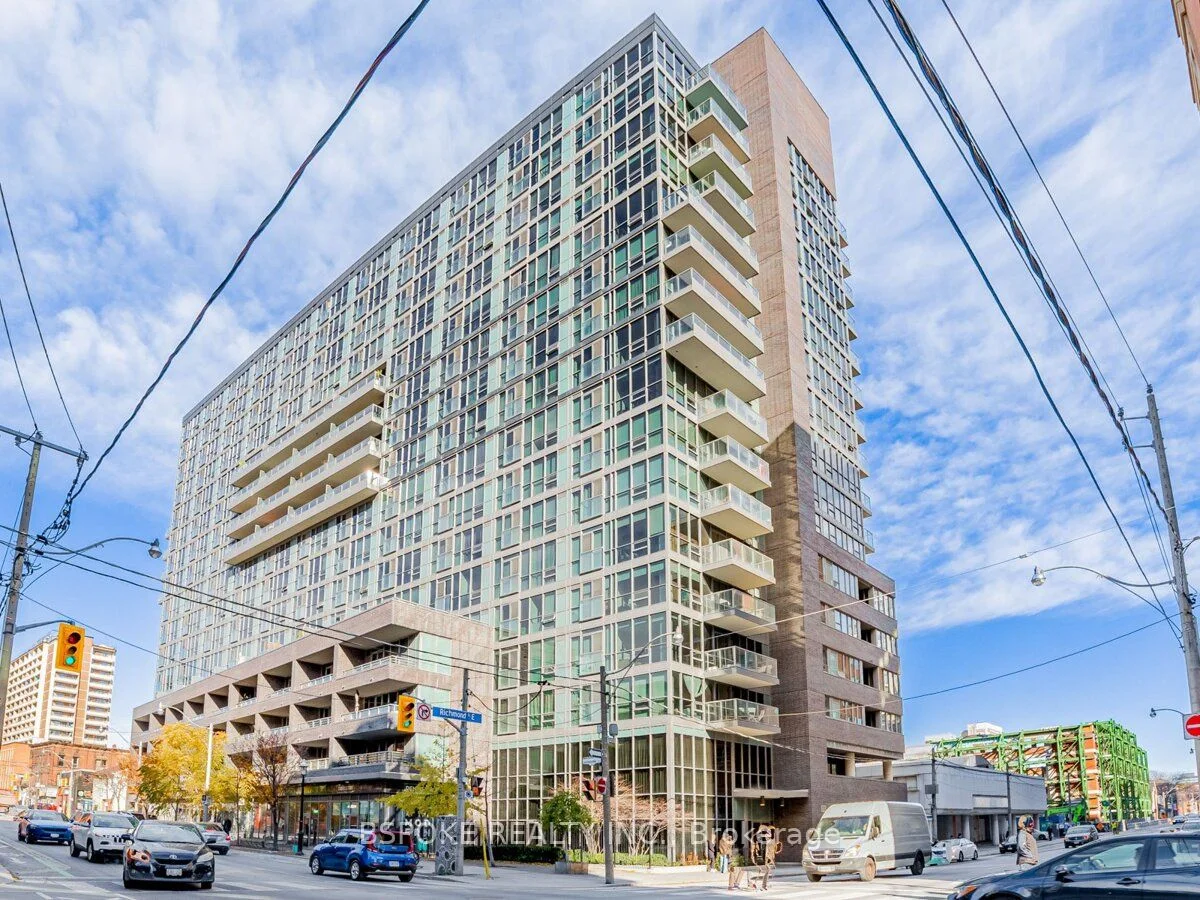 Condo Apartment in Toronto