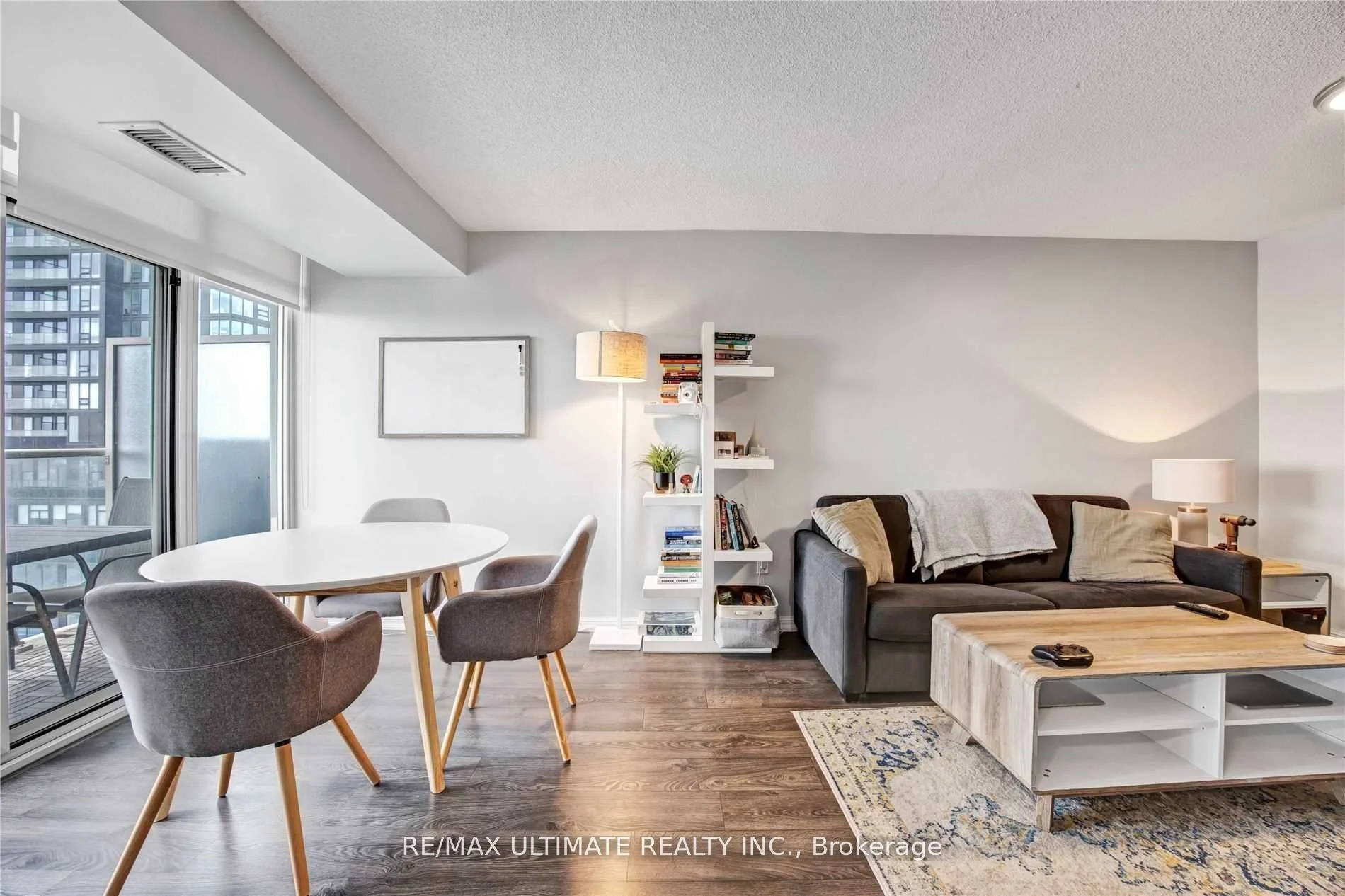 85 East Liberty Street 1320, Toronto C01, On M6k 3r4