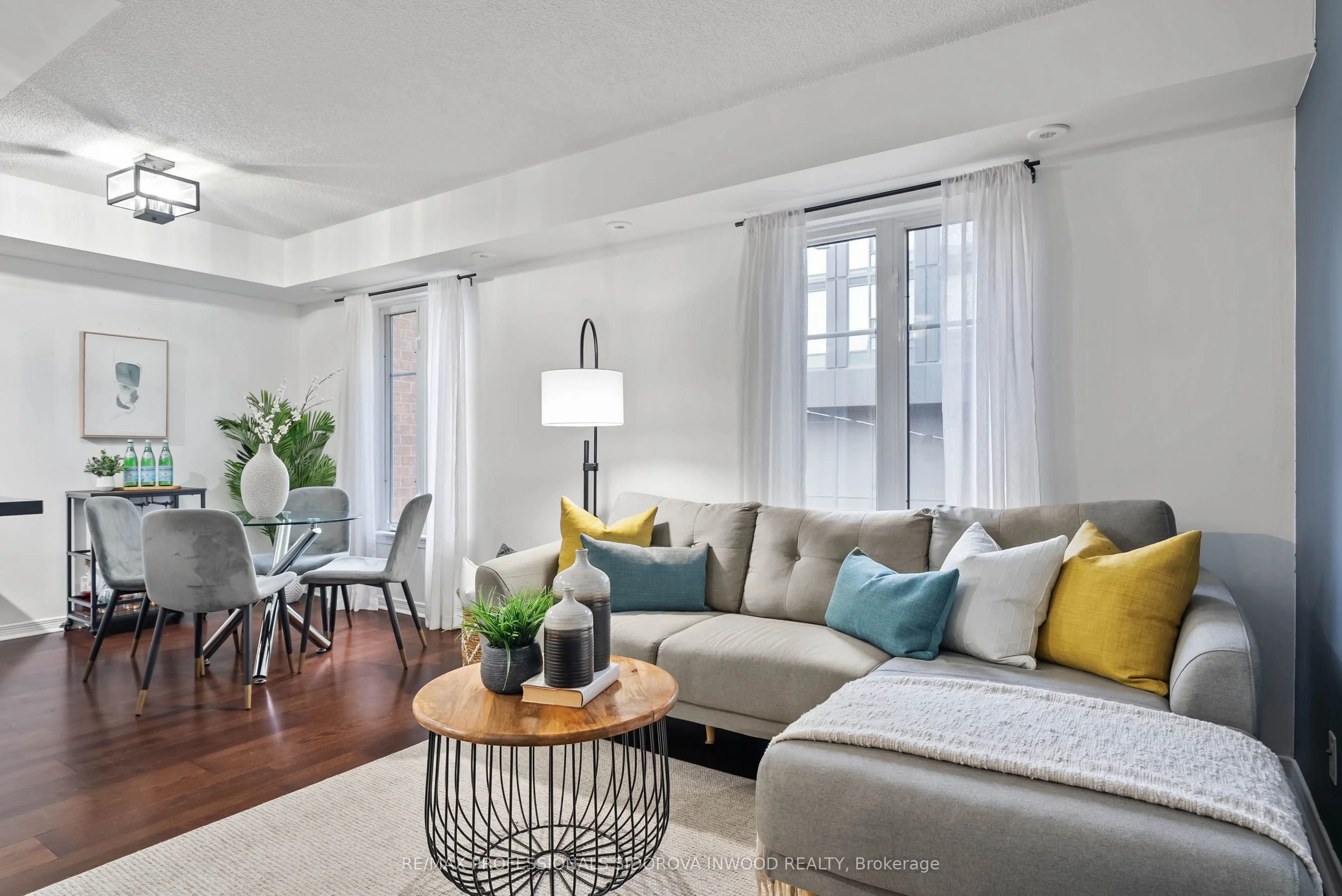 Condo Townhouse in Toronto