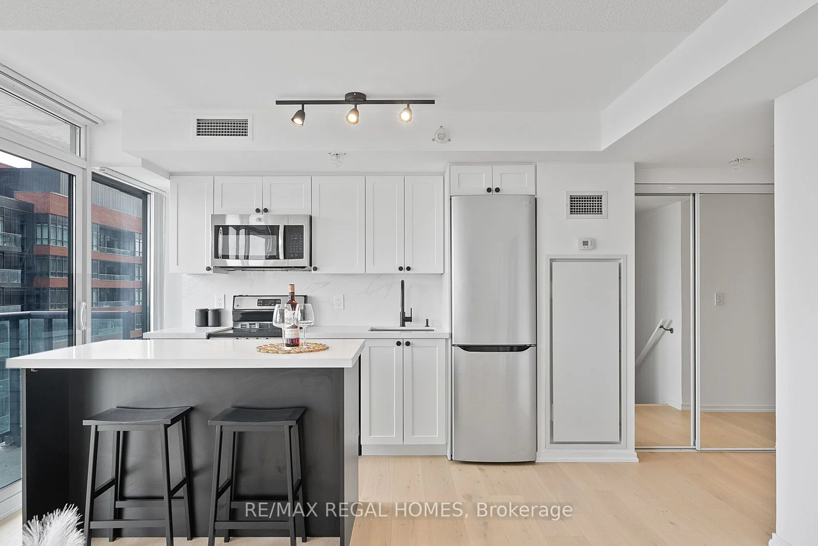 Condo Apartment in Toronto