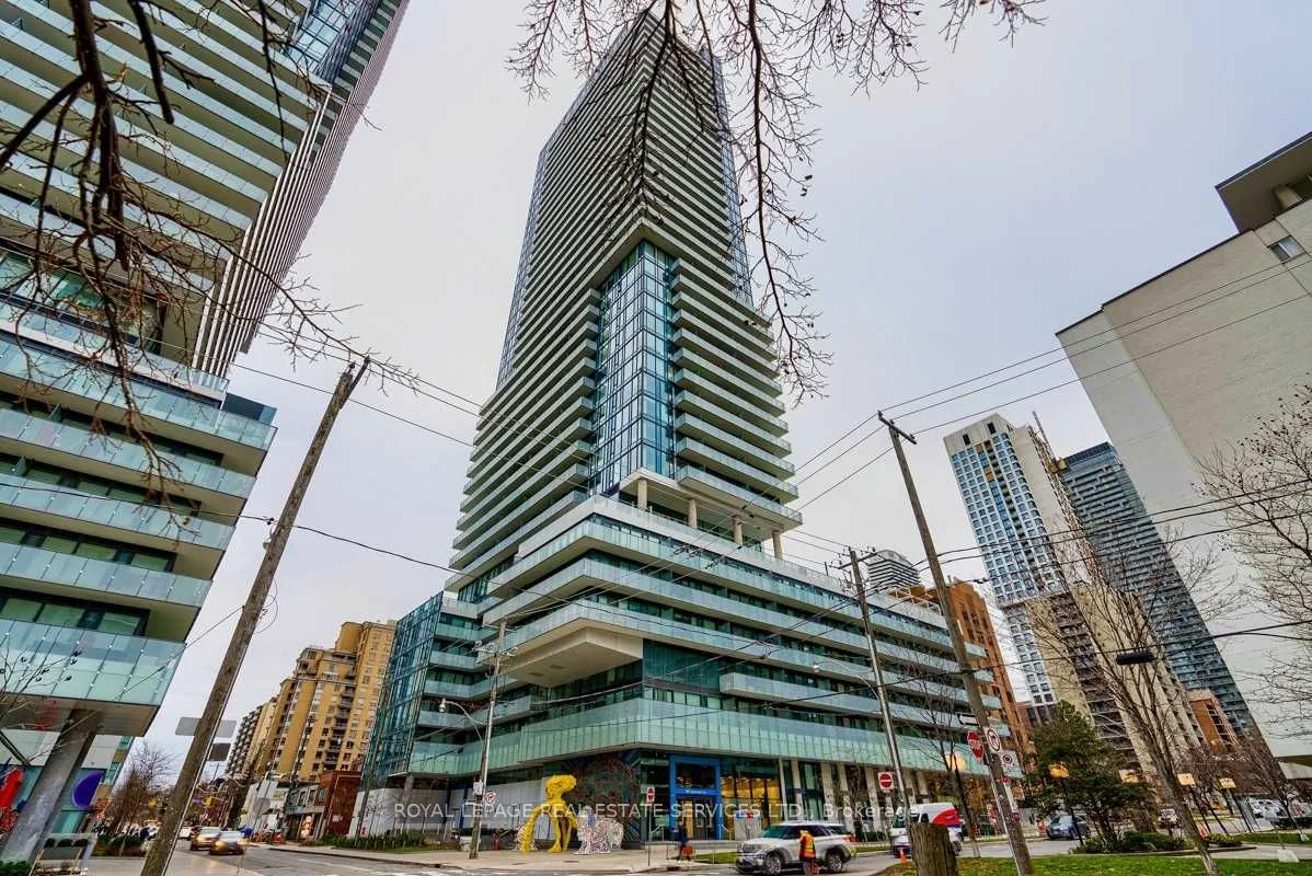 Condo Apartment in Toronto