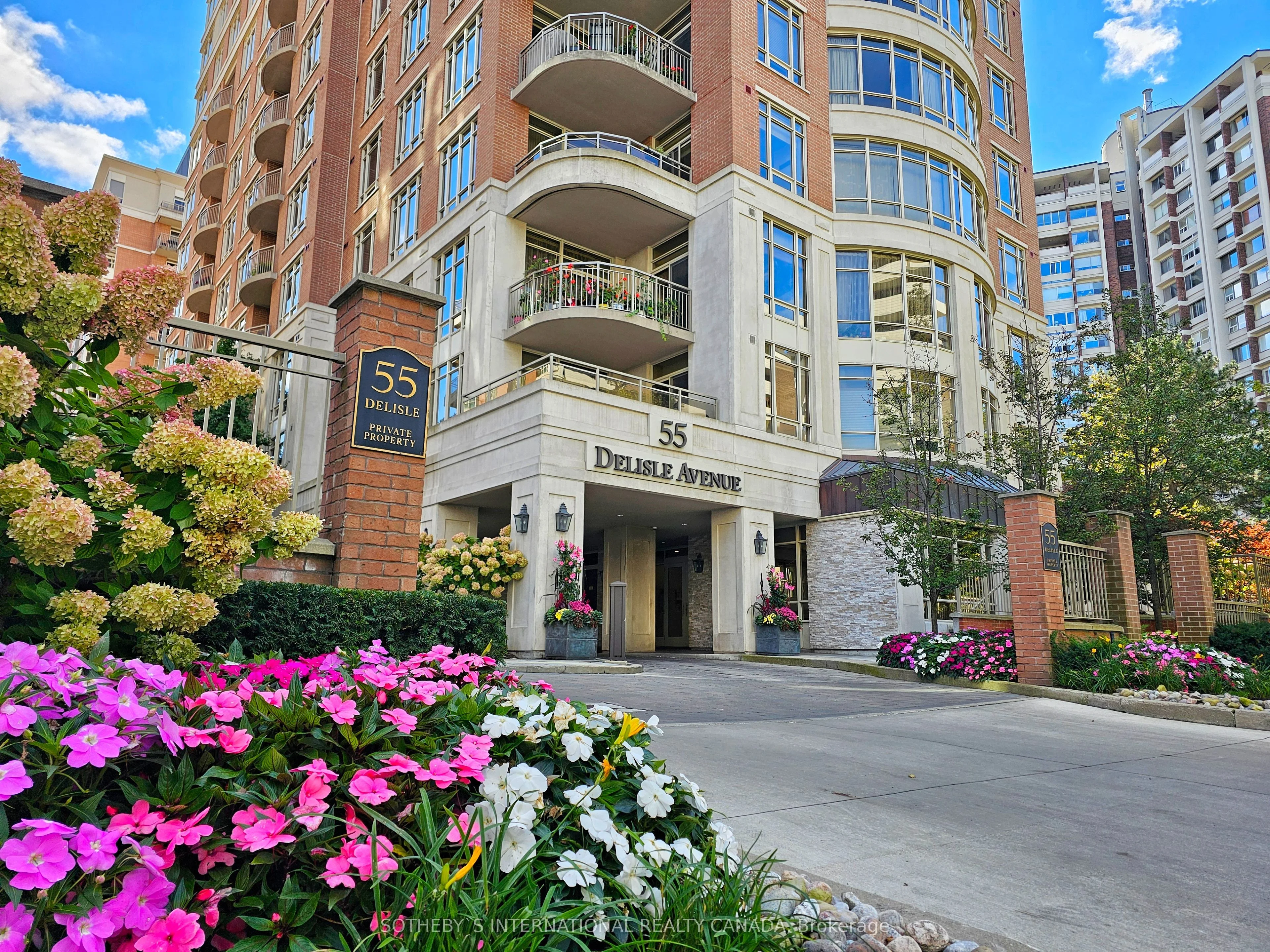 55 Delisle Avenue 903, Toronto C02, On M4v 1s8