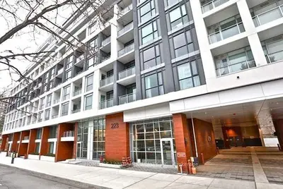 223 St Clair Avenue W 303, Toronto C02, On M4v 1r3
