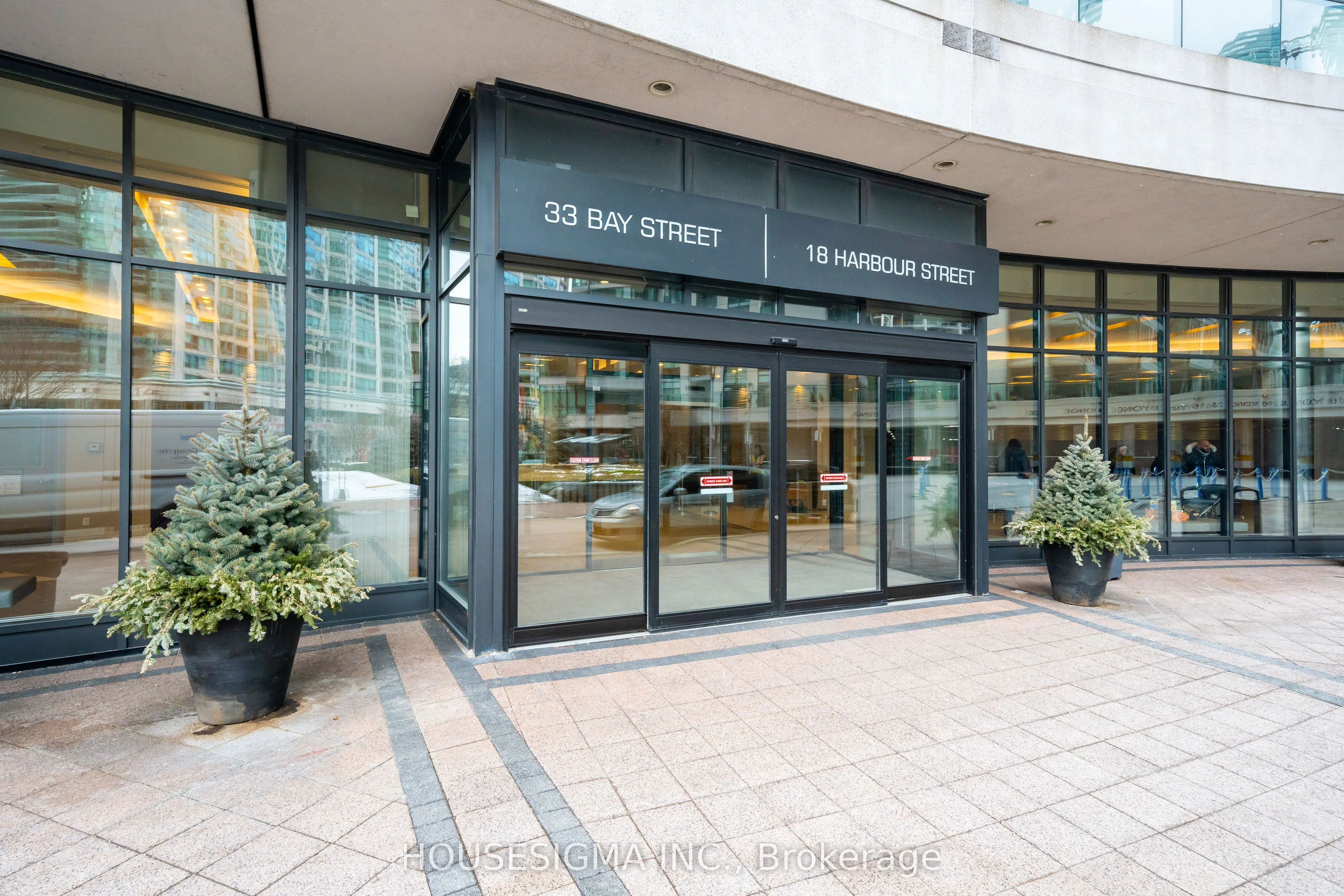 33 Bay Street 2411, Toronto C01, ON M5J 2Z3