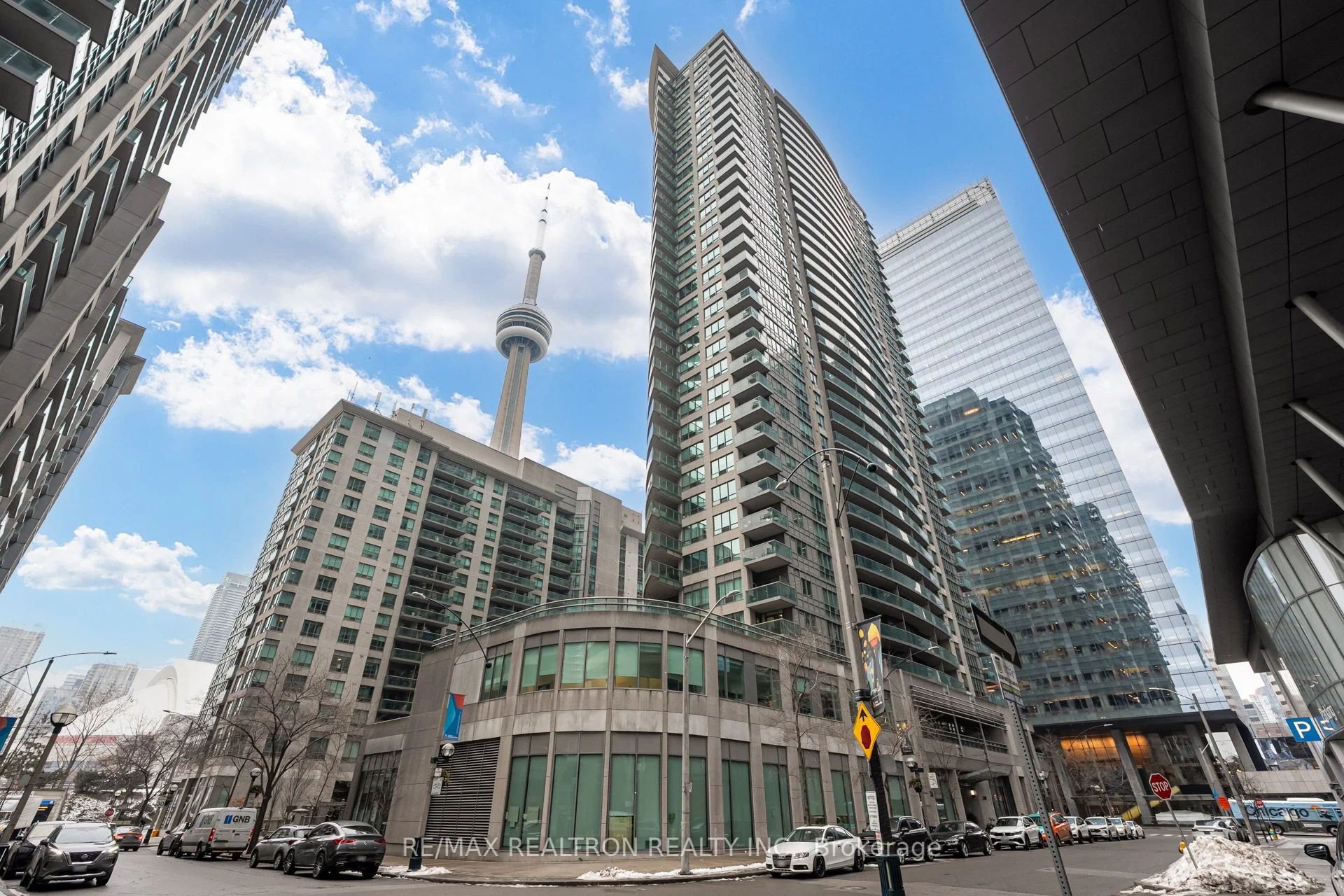 Condo Apartment in Toronto