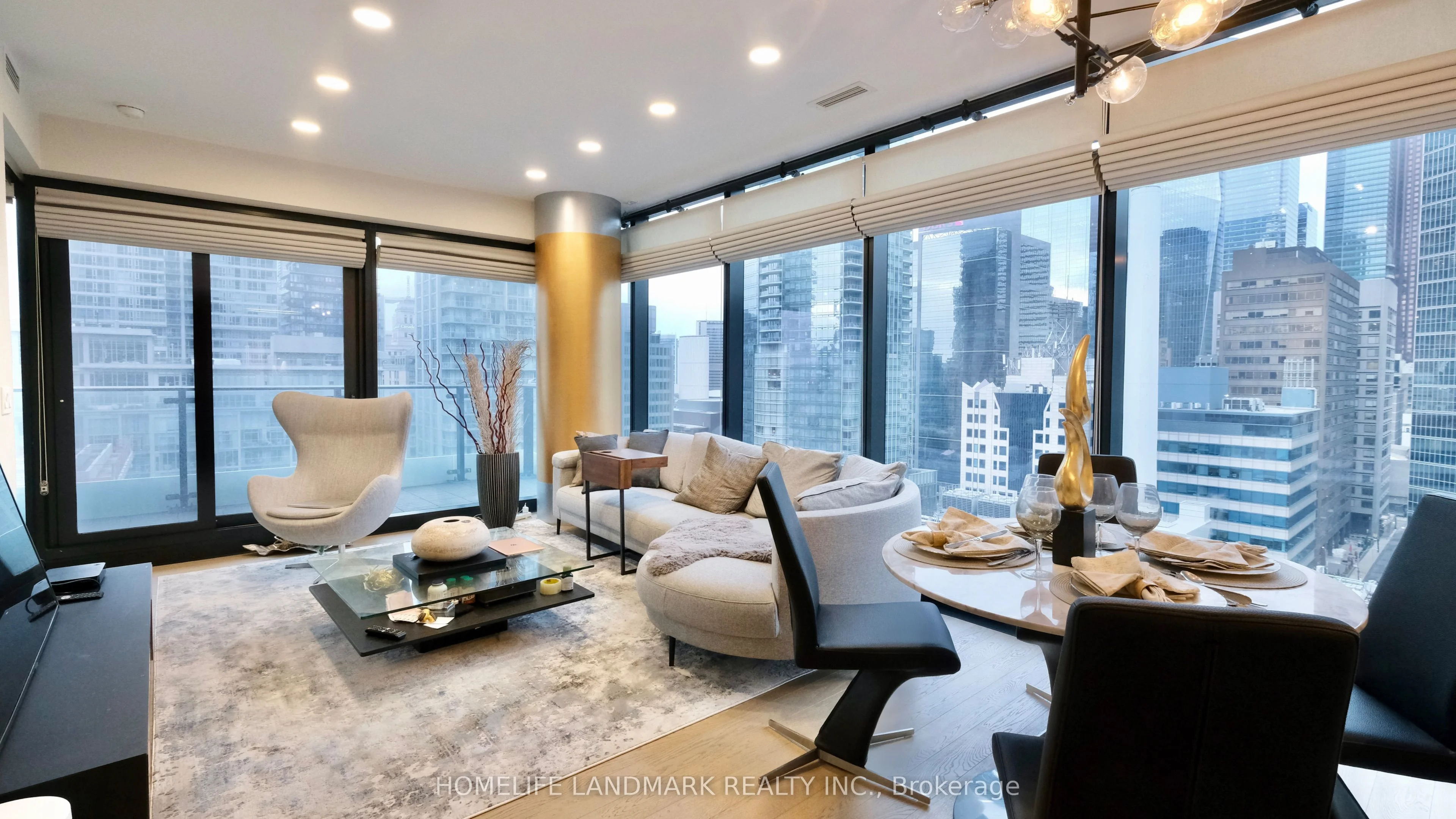 Condo Apartment in Toronto