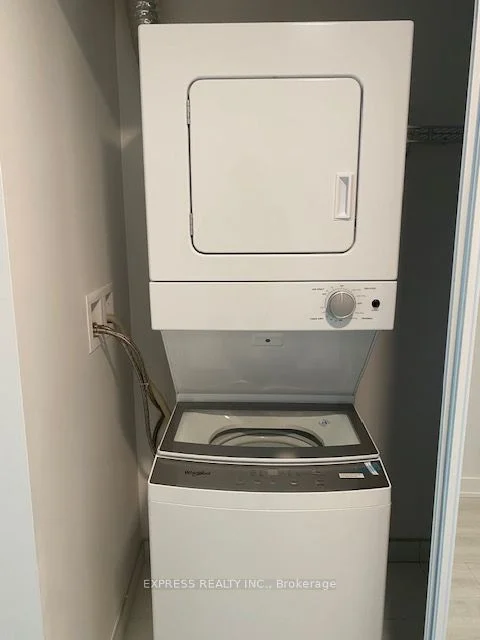 230 Simcoe Street 2911, Toronto C01, ON M5T 0G7