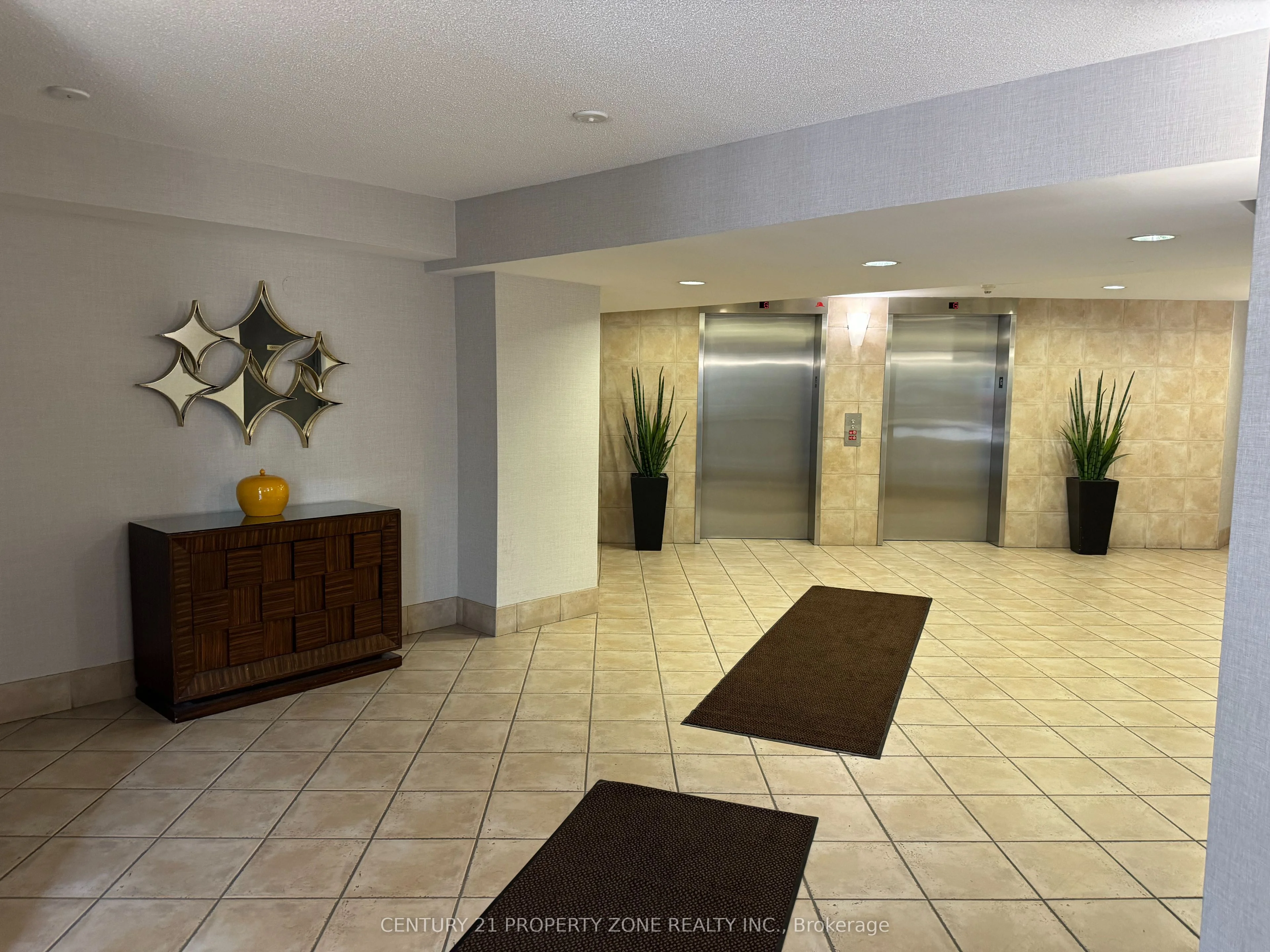 300 Balliol Street 810, Toronto C10, ON M4S 3G6