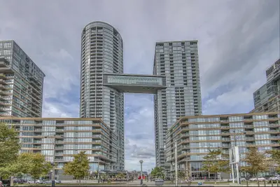 15 Iceboat Terrace 3005, Toronto C01, On M5v 4a5