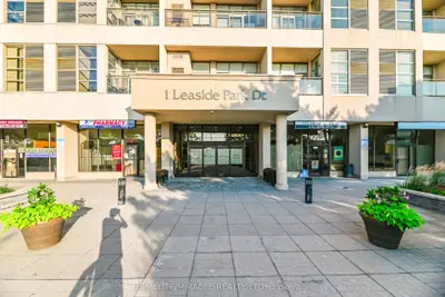 Condo Apartment in Toronto