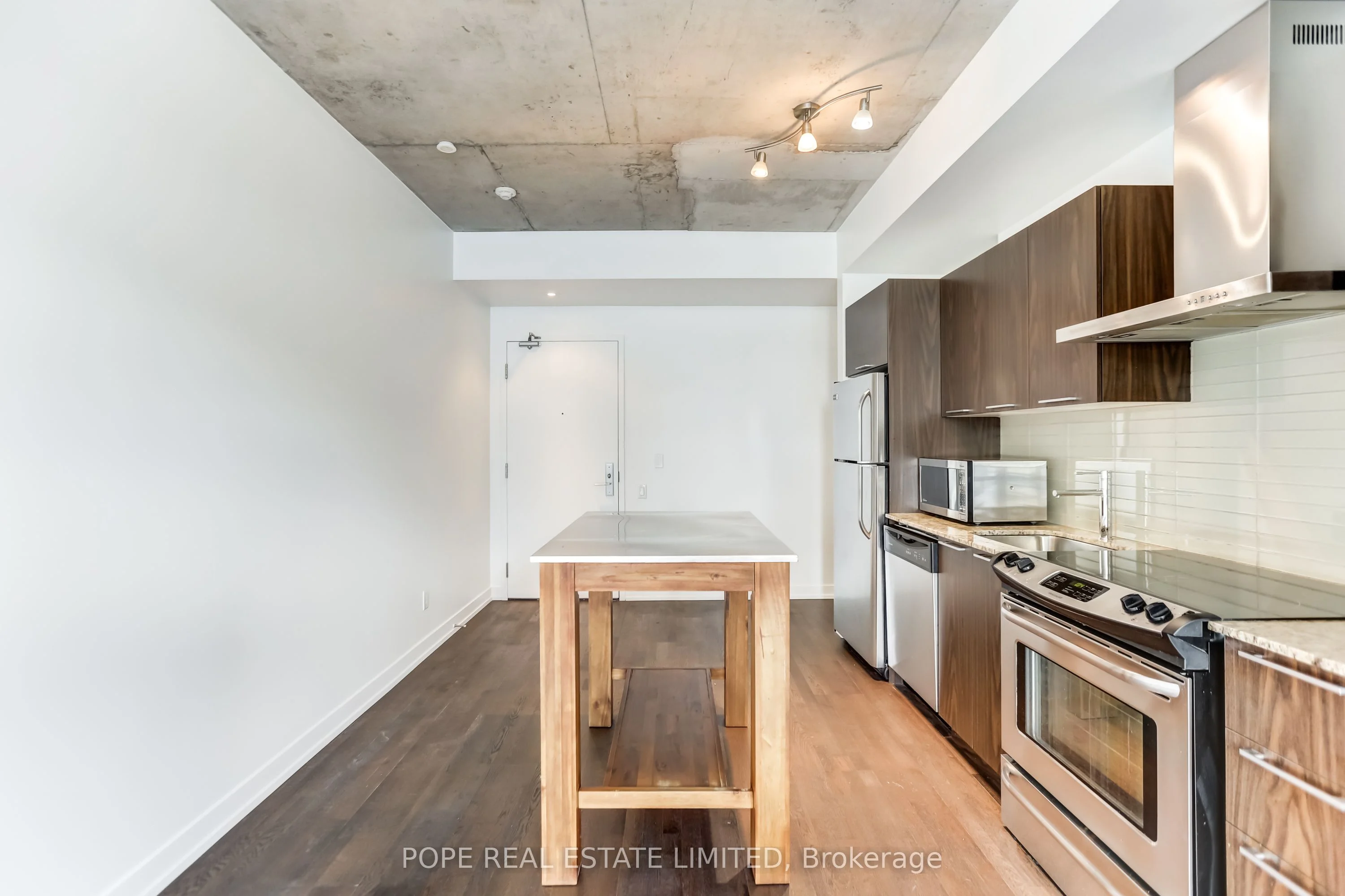 650 King Street W 601, Toronto C01, ON M5V 0H6