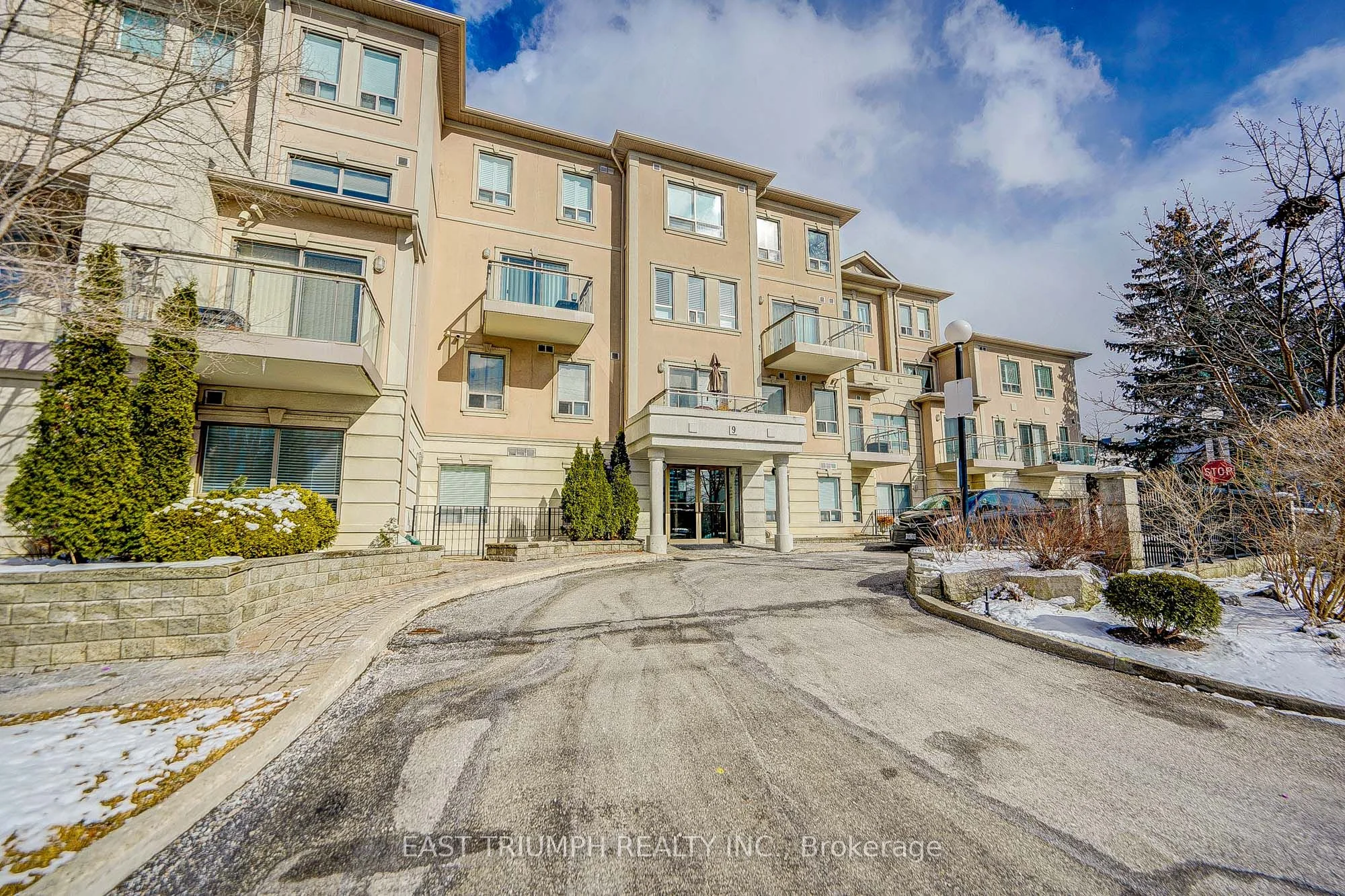Condo Townhouse in Toronto