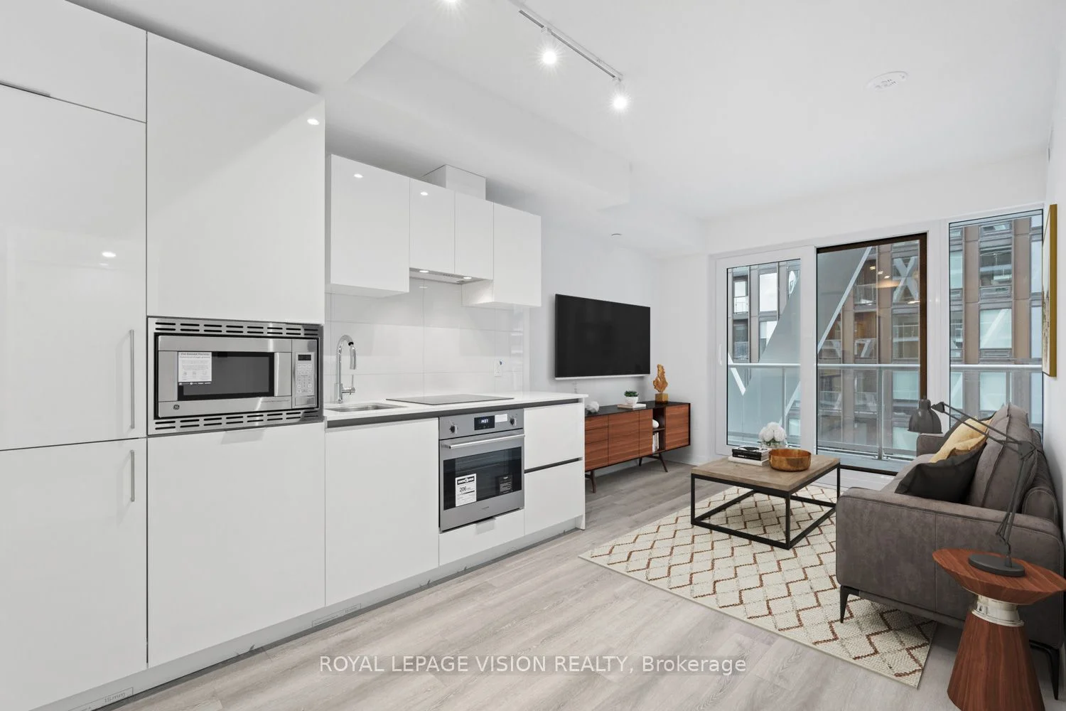 230 Simcoe Street 2821, Toronto C01, On M5t 1t4