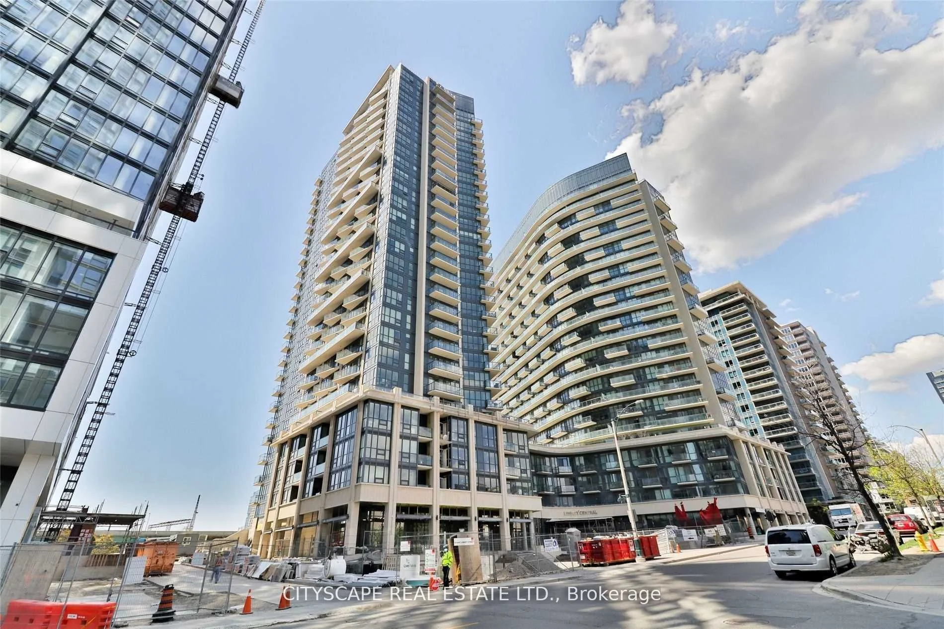 49 East Liberty Street 2401, Toronto C01, On M6k 0b2