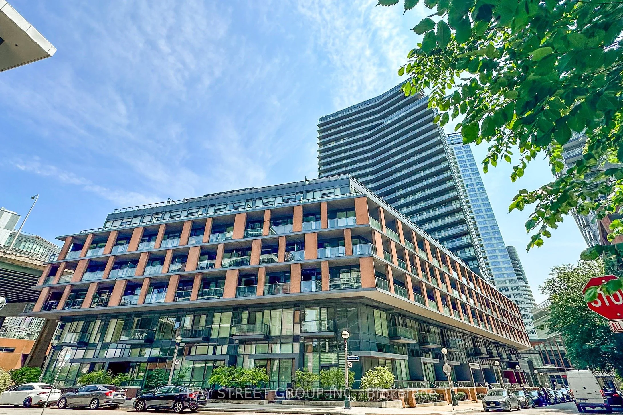 20 Bruyeres Mews 616, Toronto C01, On M5v 0g8