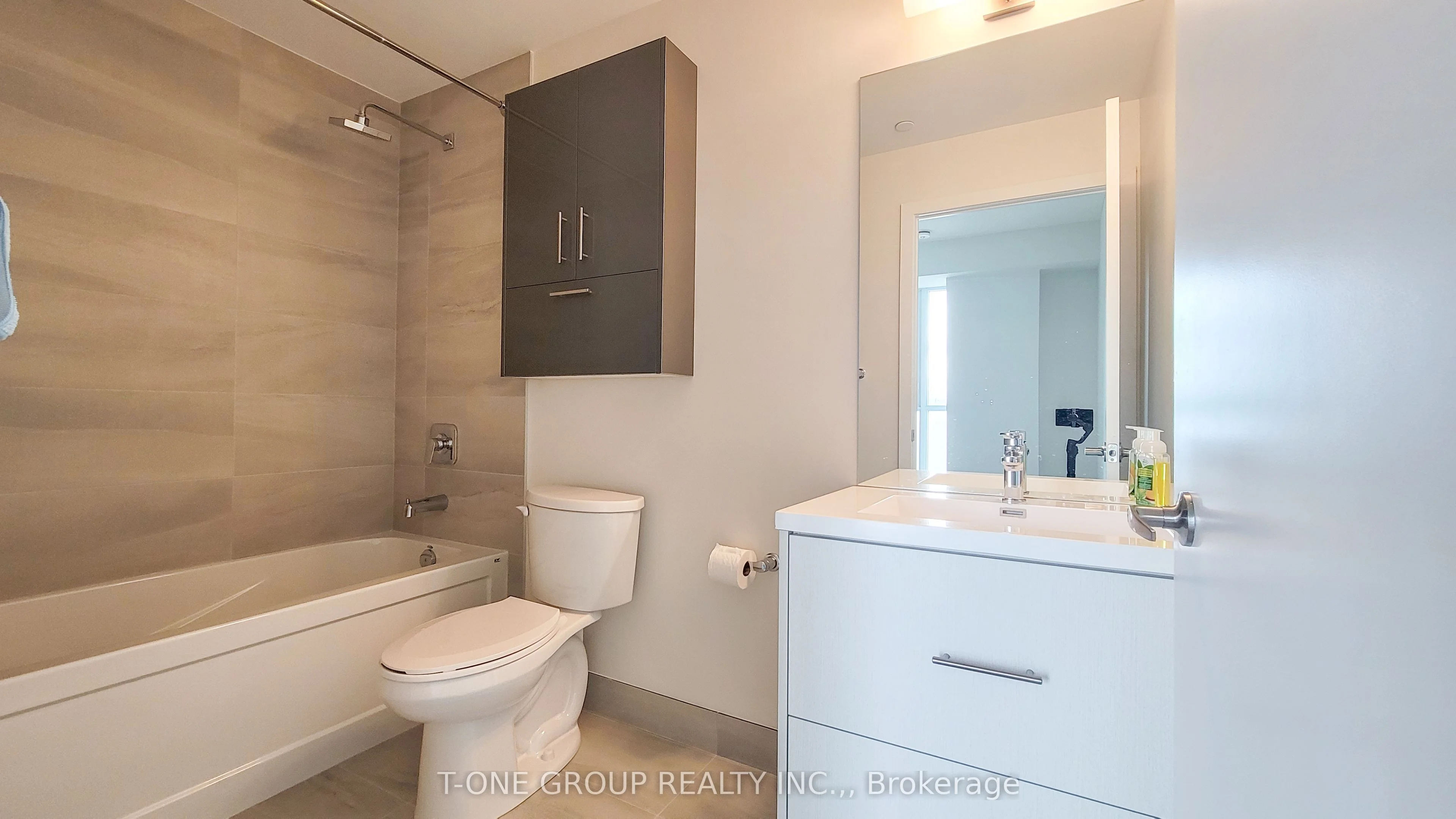 188 Fairview Mall Drive 516, Toronto C15, ON M2J 4T1