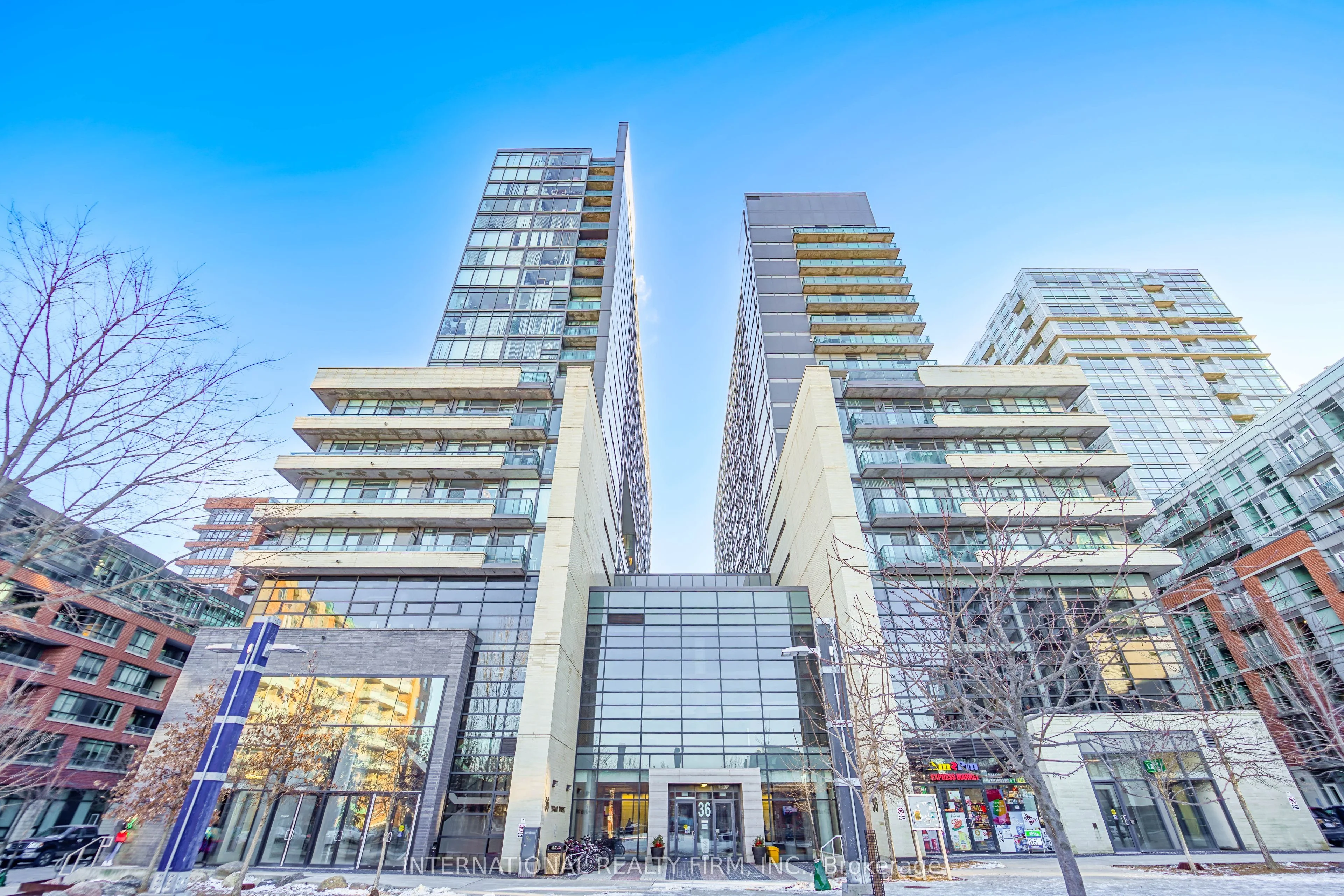 Condo Apartment in Toronto