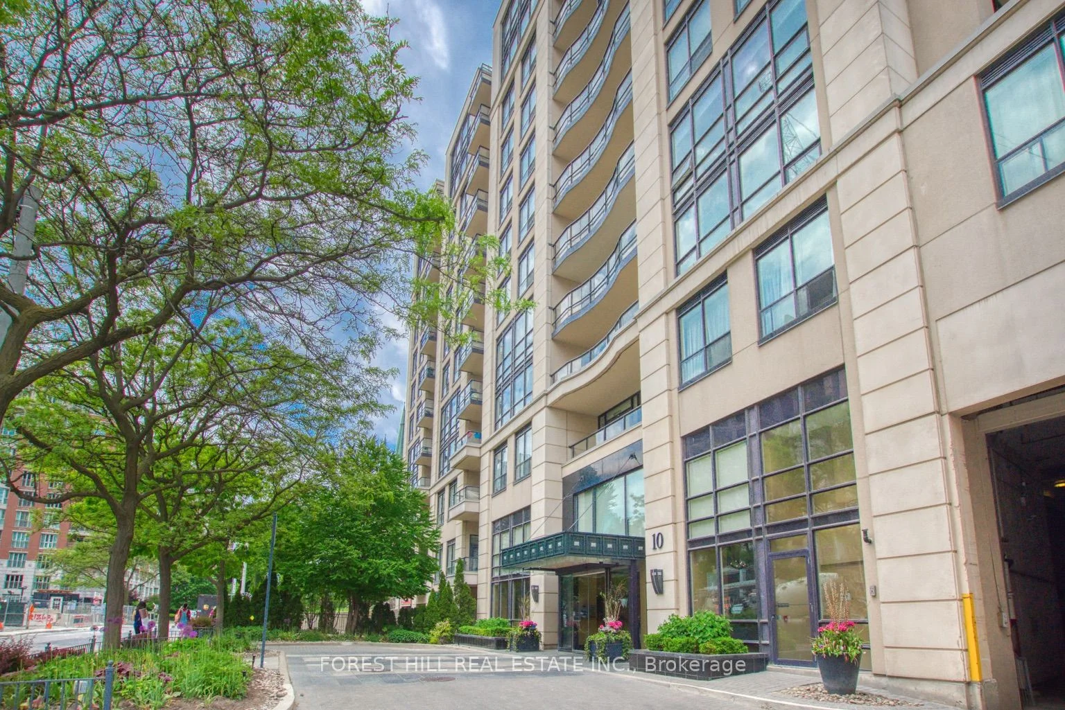 Condo Apartment in Toronto