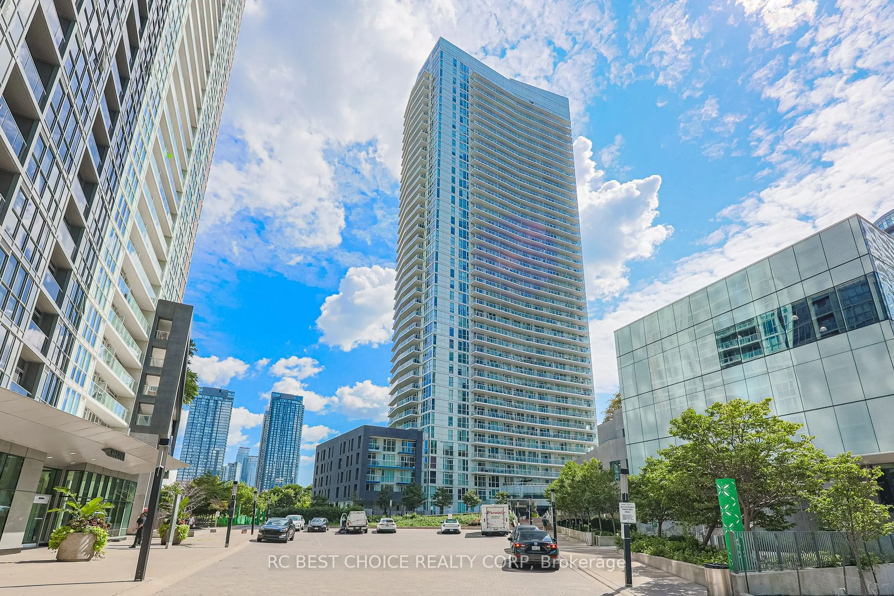 75 Queens Wharf Road 616, Toronto C01, On M5v 0j8