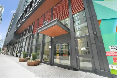 82 Dalhousie Street 1802, Toronto C08, On M5b 0c5