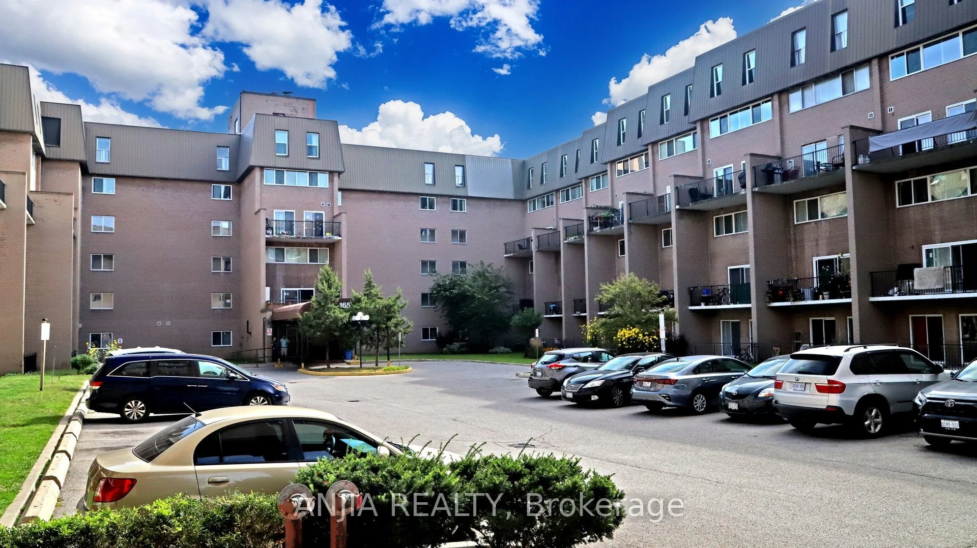 Condo Townhouse in Toronto