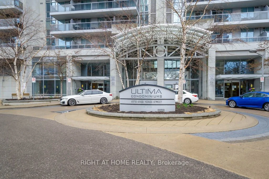 Condo Apartment in Toronto