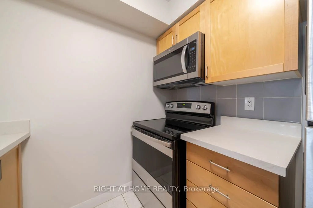 4968 Yonge Street 2102, Toronto C07, ON M2N 7G9