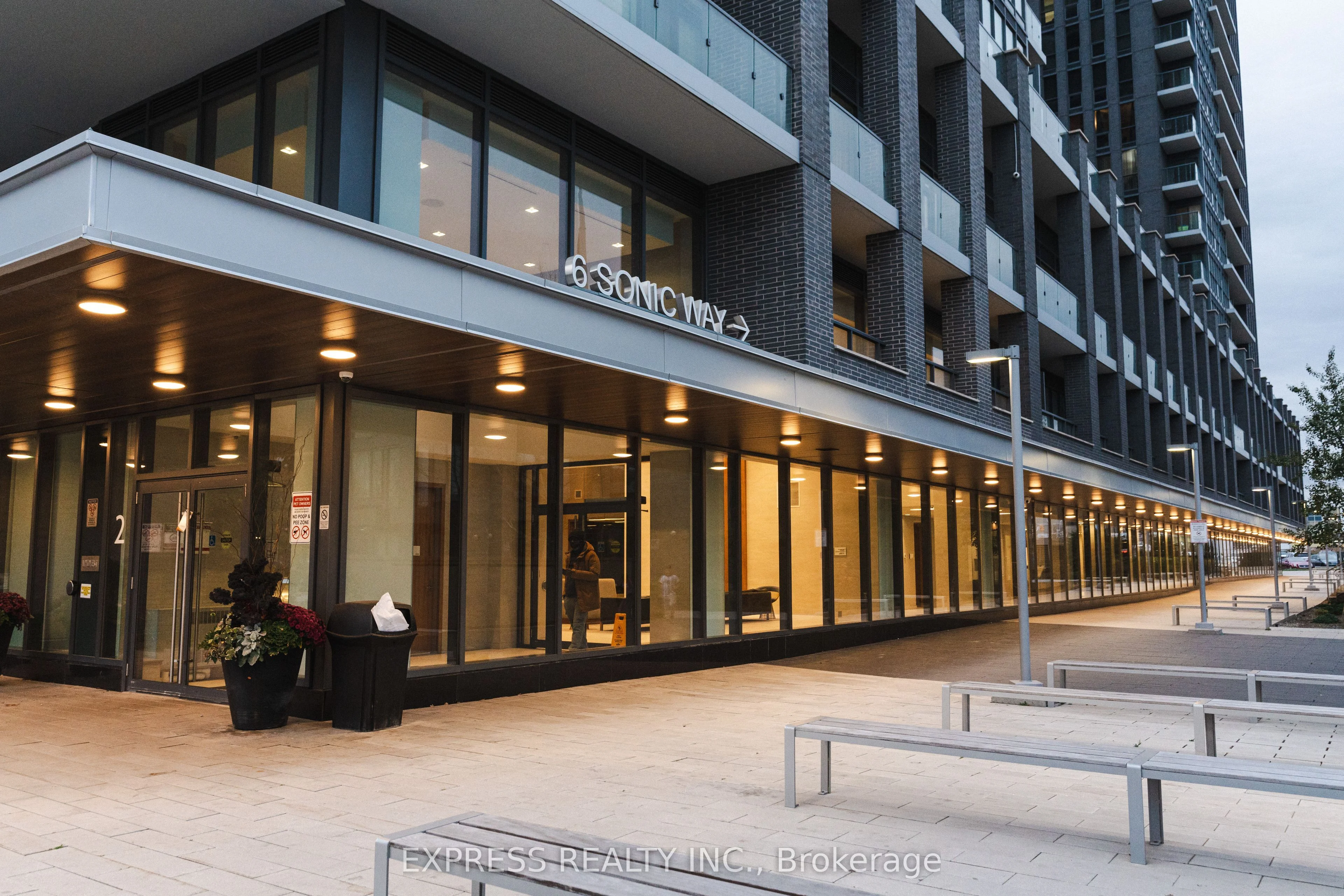 Condo Apartment in Toronto