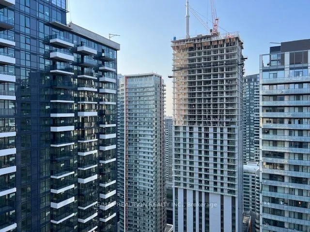 125 Peter Street 3610, Toronto C01, ON M5V 0M2