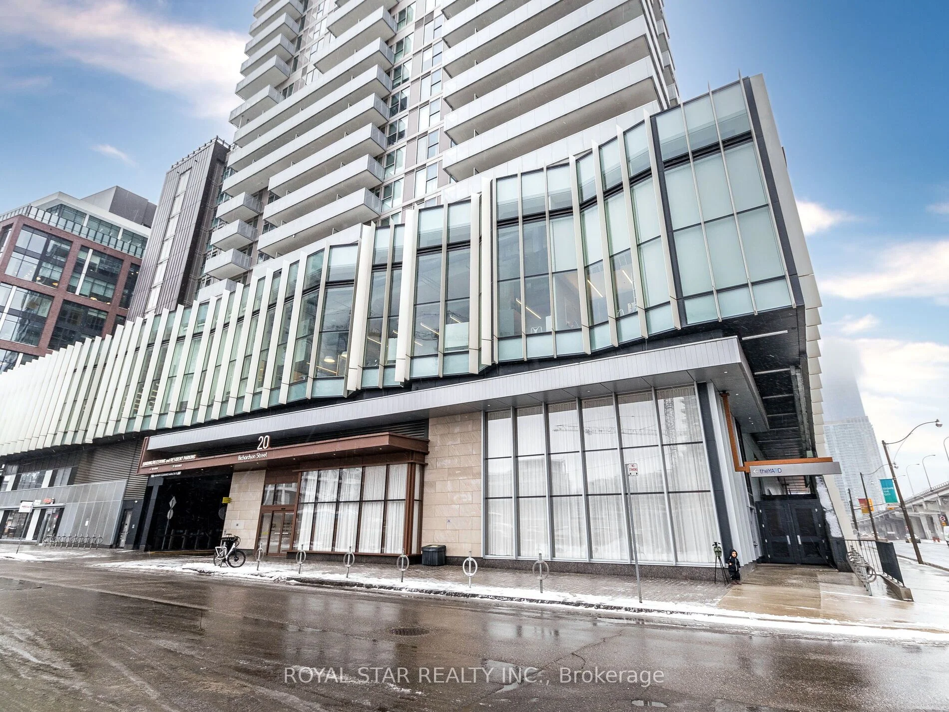 Condo Apartment in Toronto