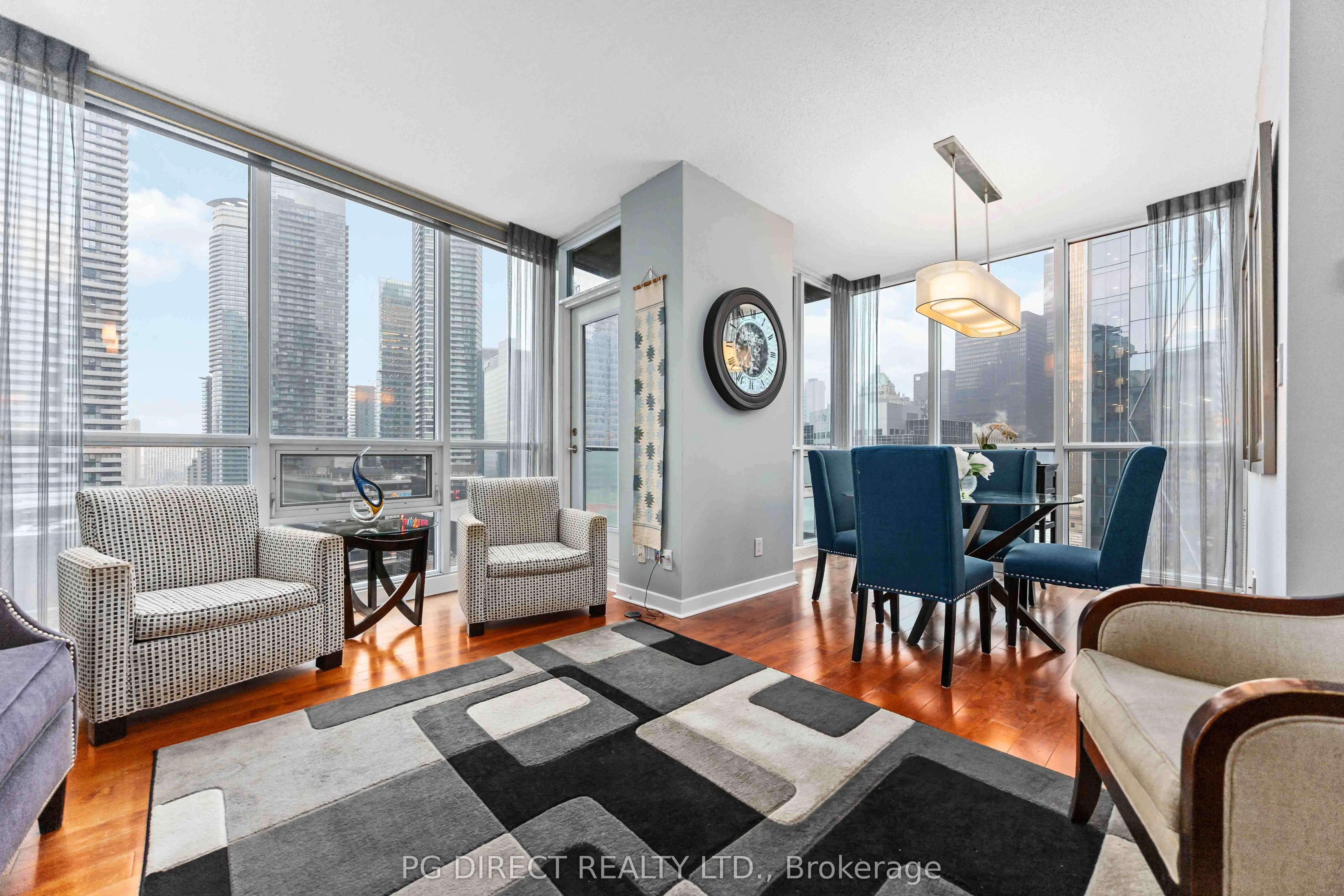 Condo Apartment in Toronto