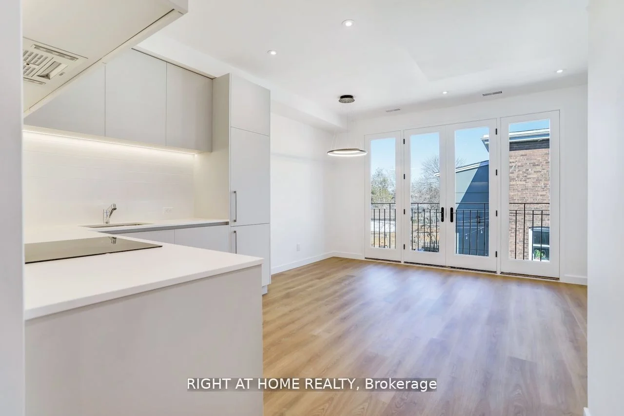Condo Apartment in Toronto