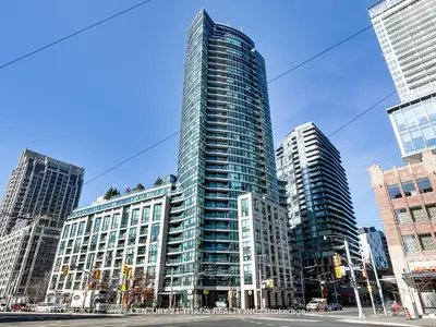 Condo Apartment in Toronto