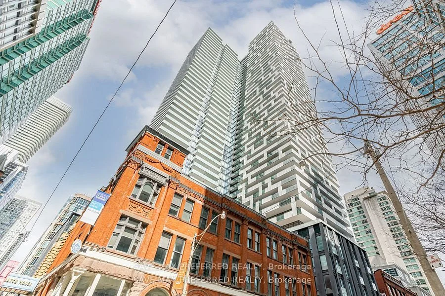 20 Lombard Street Uph05, Toronto C08, On M5c 0a7
