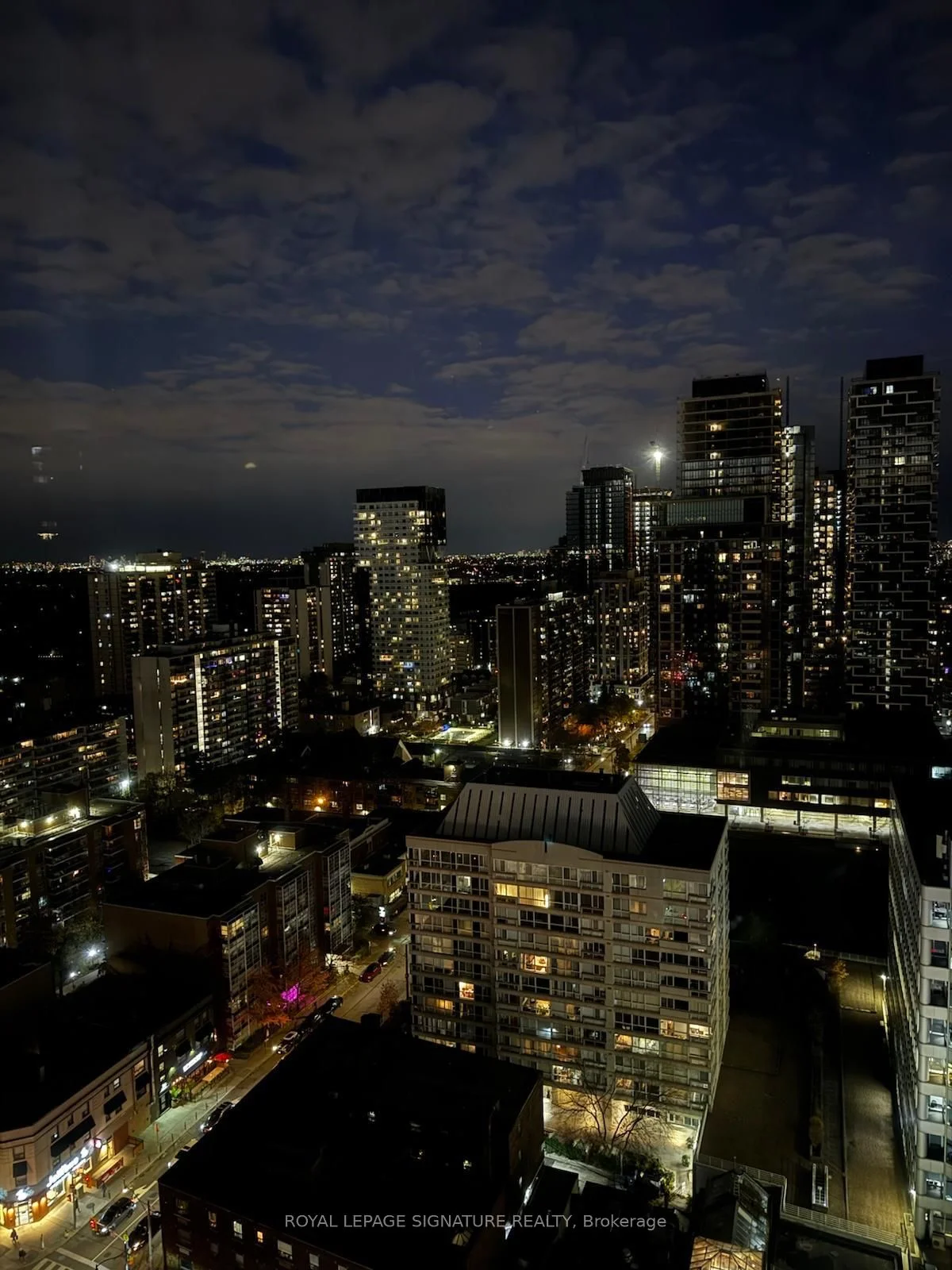33 Helendale Avenue 2103, Toronto C03, ON M4R 0A4