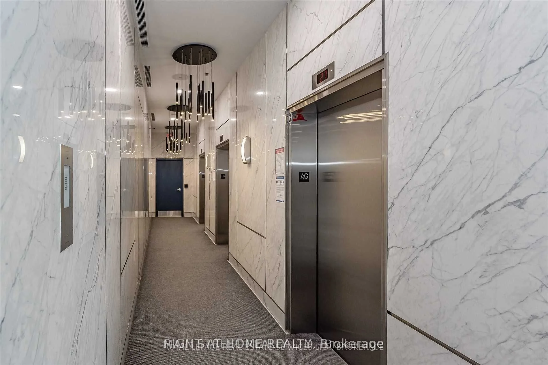 3 Navy Wharf Court 2210, Toronto C01, ON M5V 3V1
