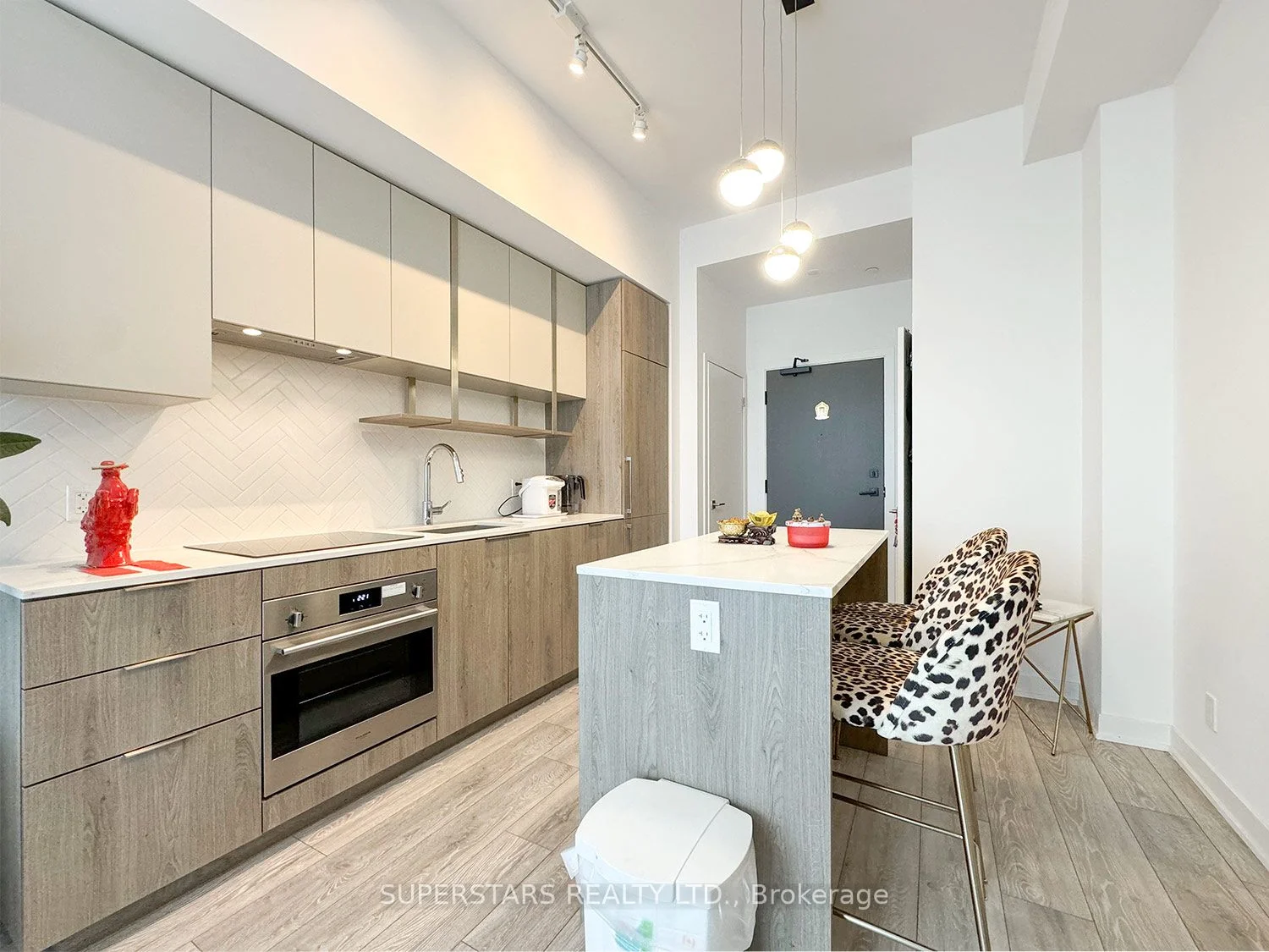 15 Holmes Avenue 809, Toronto C14, ON M2N 0L4
