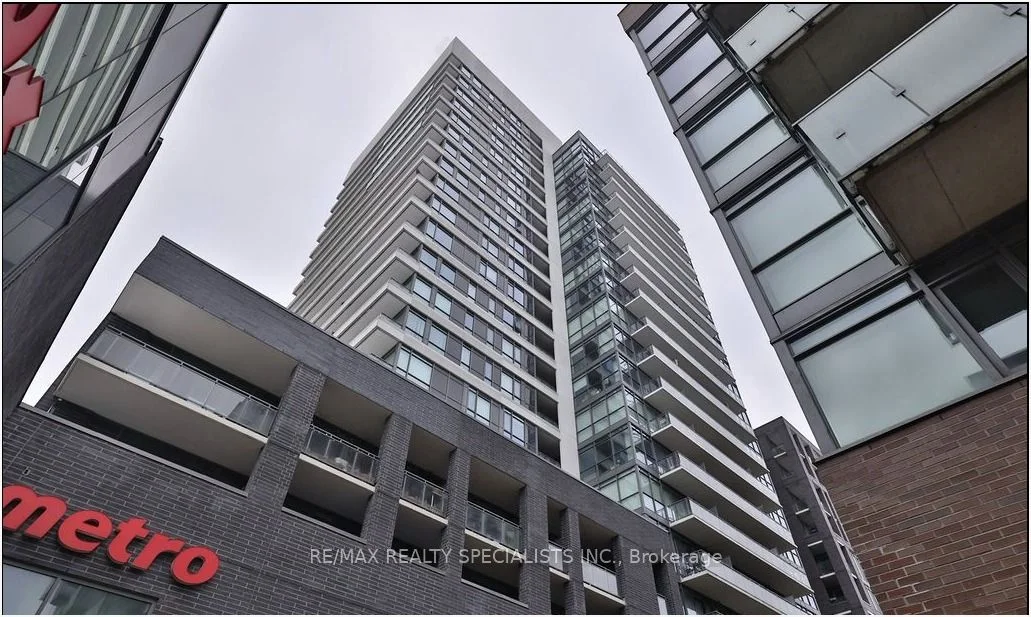 20 Minowan Miikan Lane 727, Toronto C01, On M6j 0e5