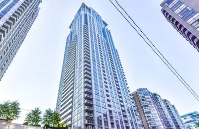 761 Bay Street 305, Toronto C01, On M5g 2r2