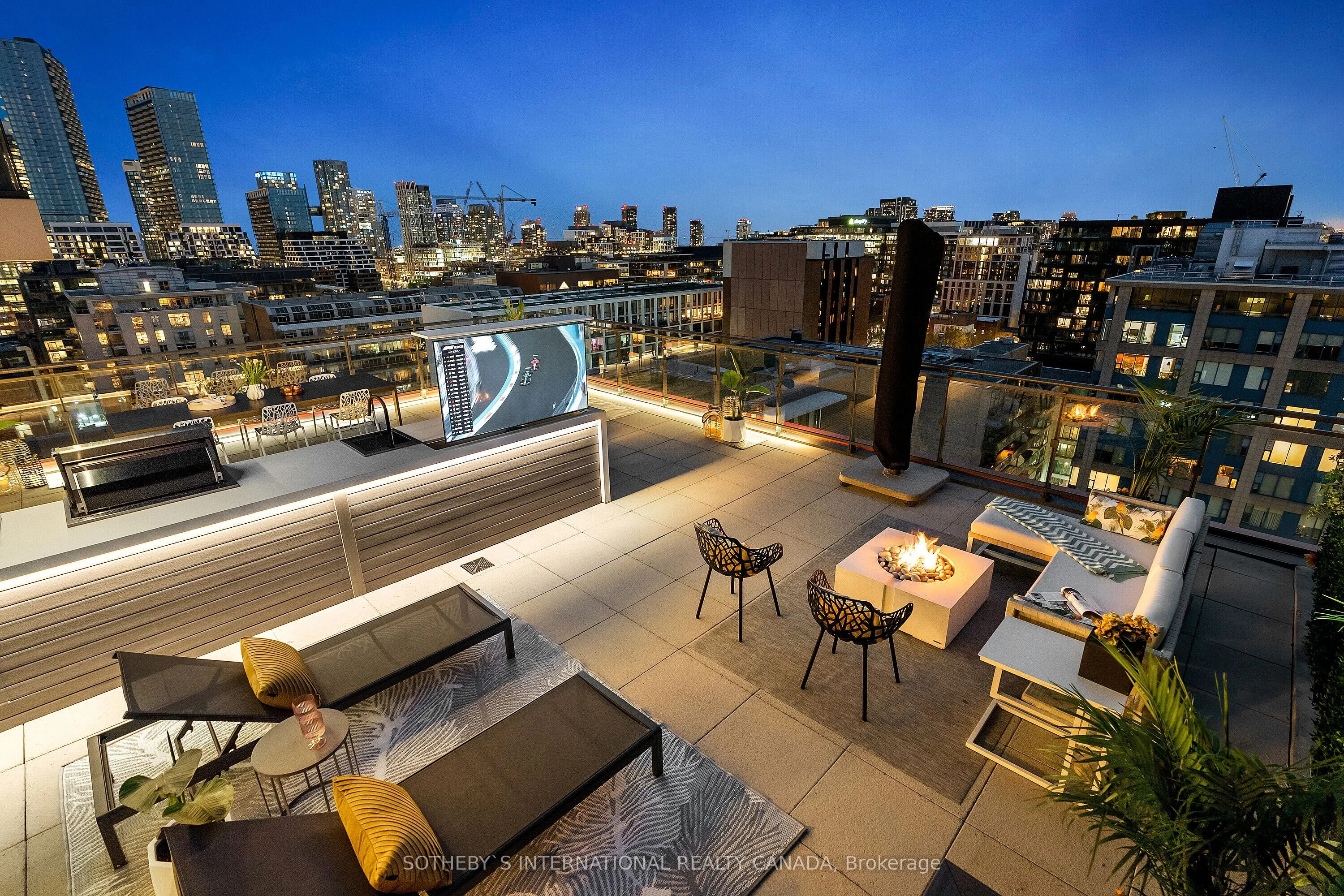 Condo Apartment in Toronto
