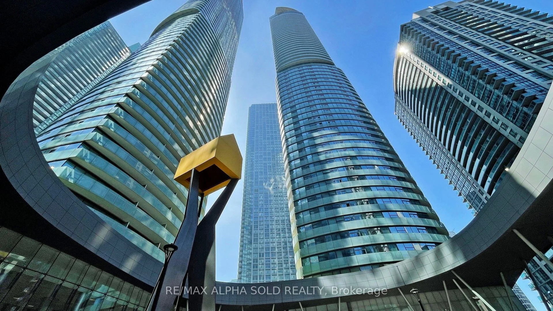 12 York Street 707, Toronto C01, On M5j 0a9