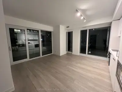 88 Queen Street E 02, Toronto C08, On M5h 2m5