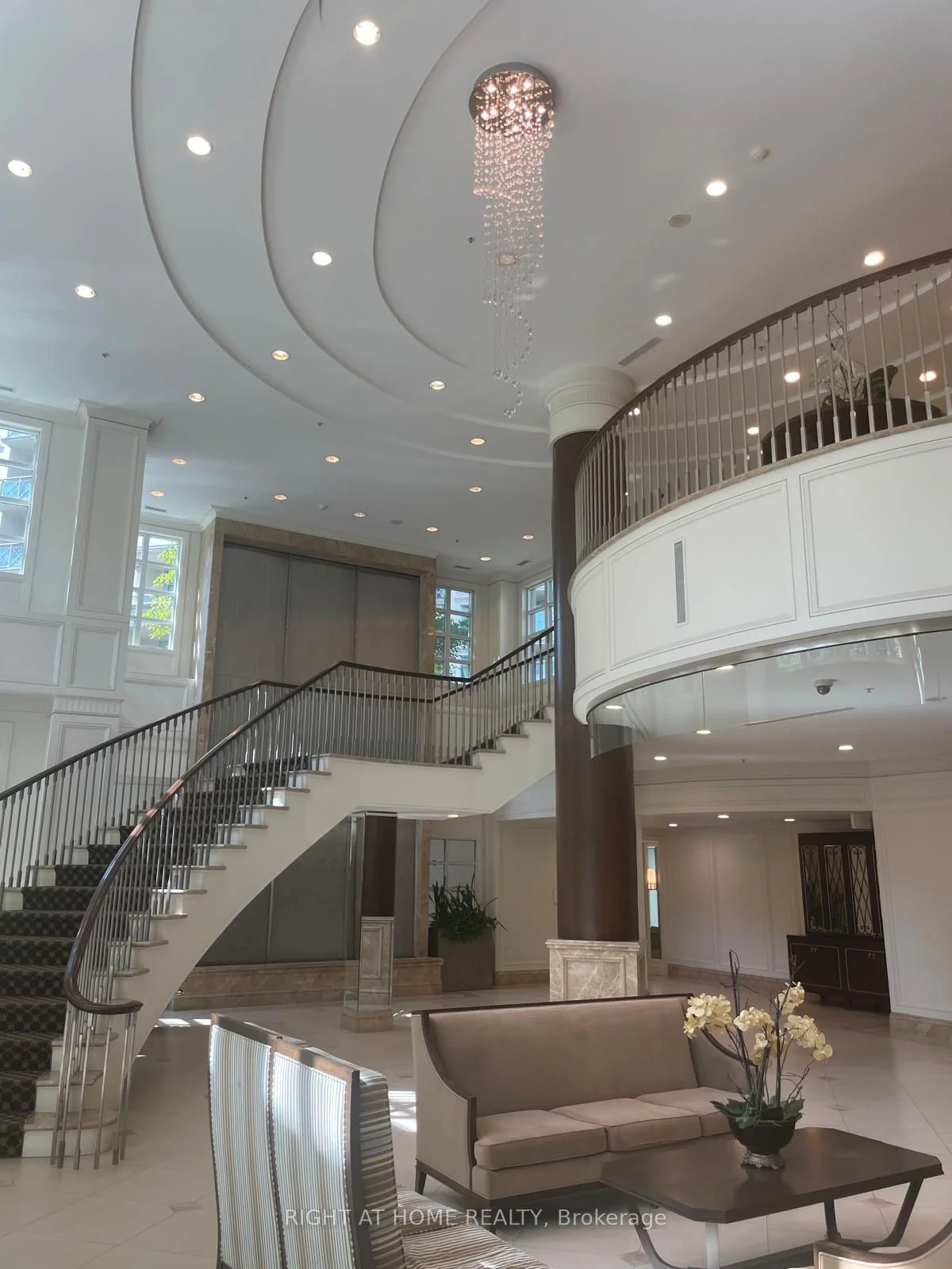 20 Bloorview Place 613, Toronto C15, ON M2J 0A6