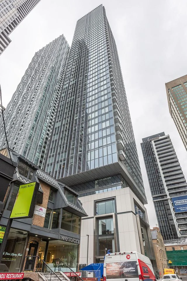 8 Cumberland Street 2006, Toronto C02, ON M4W 0B6
