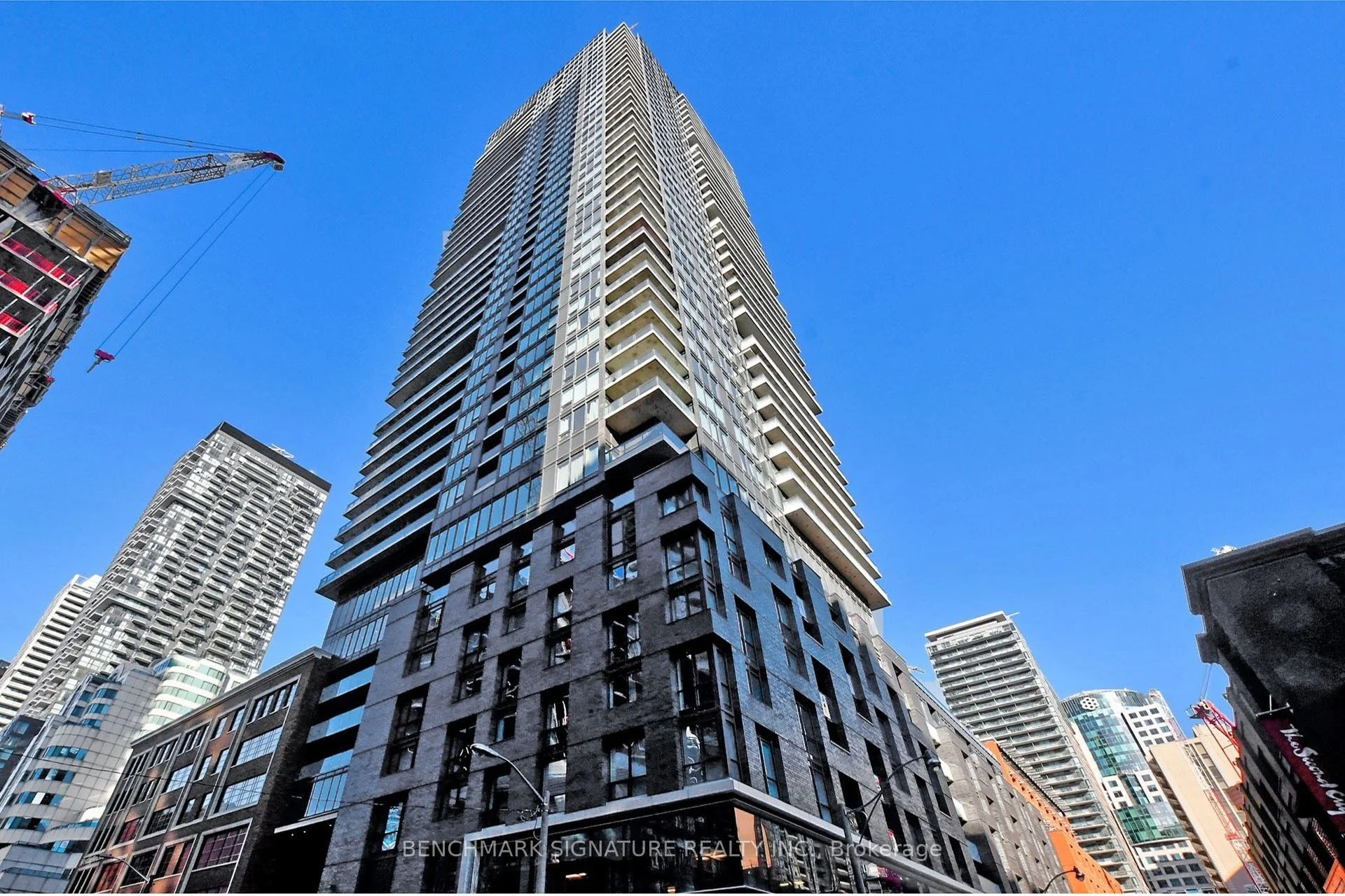 115 Blue Jays Way 918, Toronto C01, On M5v 0n4